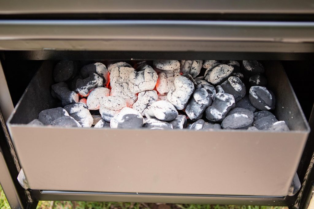 Meadow Creek BX25 Box Smoker Charcoal Basket Breaking in the Meadow Creek BX25 Box Smoker