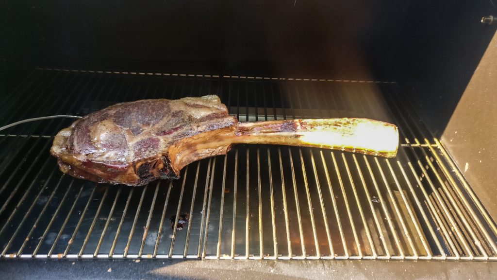 Tomahawk_Steak_3
