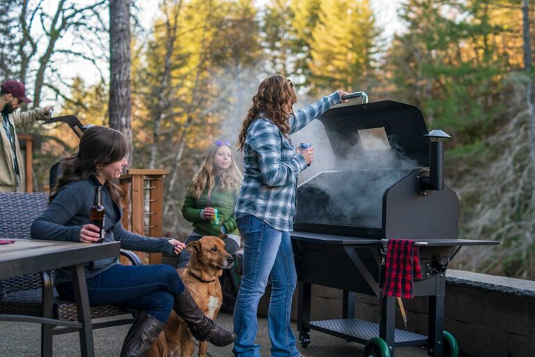 Green Mountain Grills Jim Bowie Lifestyle