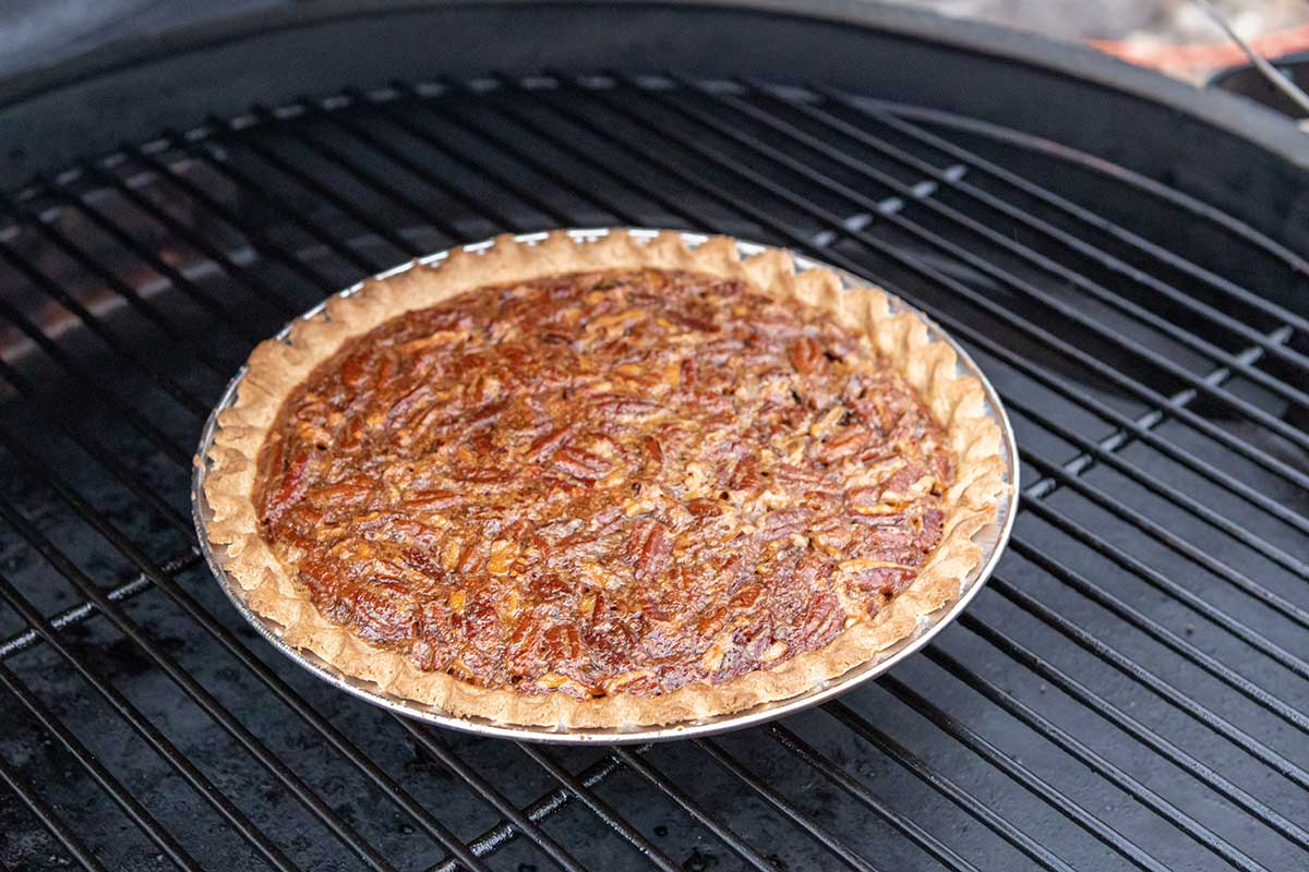 Baking the Pecan Pie My Grandma’s Pecan Pie in a Big Green Egg