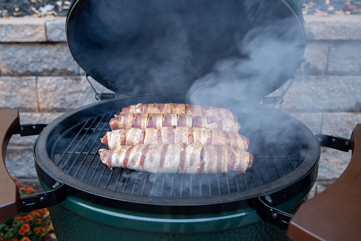 Bacon-Wrapped Tenderloin on the Big Green Egg Bacon-Wrapped Apple-Stuffed Tenderloin on the Big Green Egg