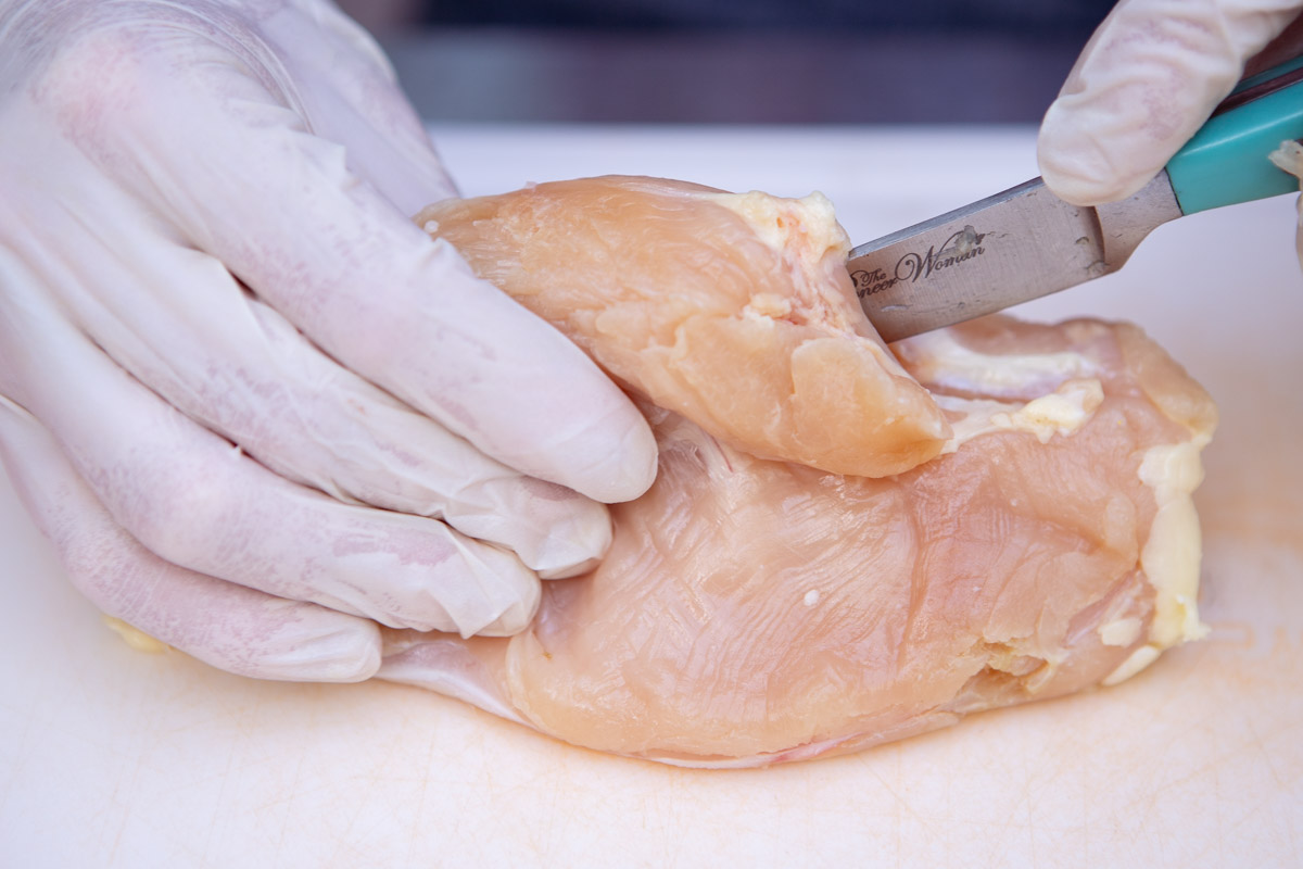 Smoked_Chicken_Cordon_Bleu_07_Cutting_Slit
