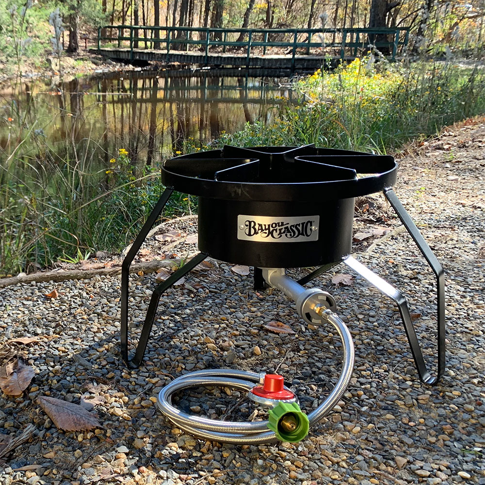 Bayou Classic 14 in. Cast-Iron Skillet