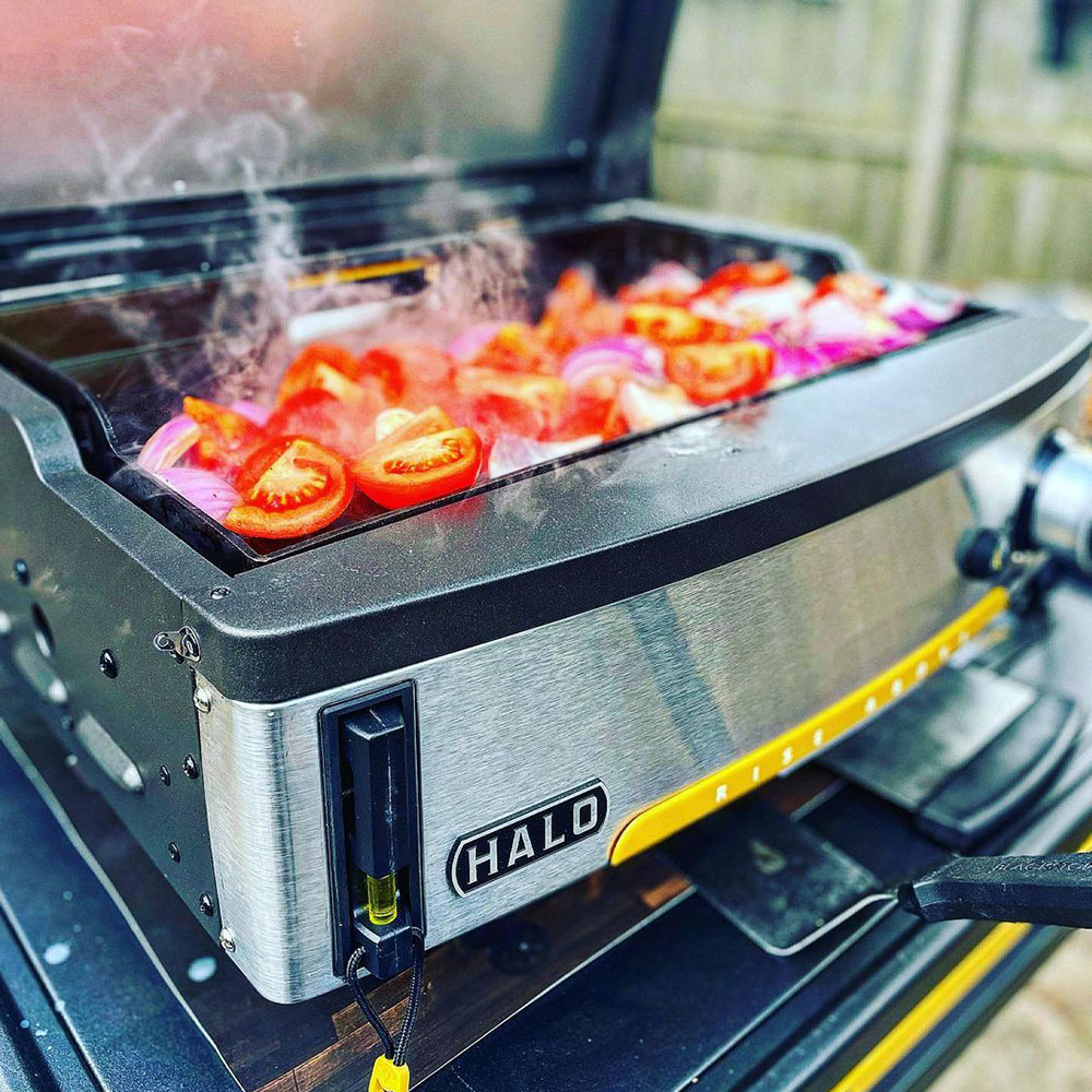 https://www.meadowcreekbbqsupply.com/wp-content/uploads/2023/06/Halo_Elite1B_Countertop_Griddle_Lifestyle_05.jpg