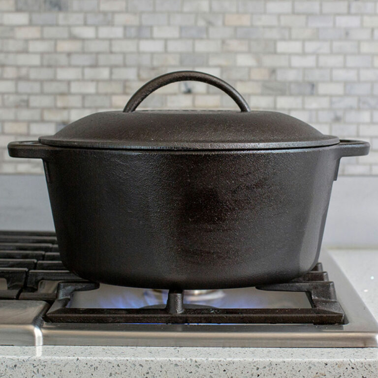 Lodge 9 Quart Cast Iron Dutch Oven