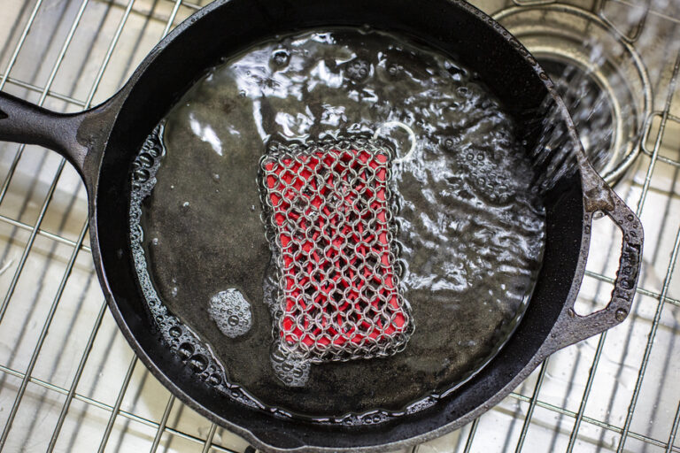 Lodge Chainmail Scrubbing Pad