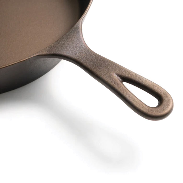 https://www.meadowcreekbbqsupply.com/wp-content/uploads/2023/09/Lancaster_Cast_Iron_10_Inch_Skillet_04.jpg