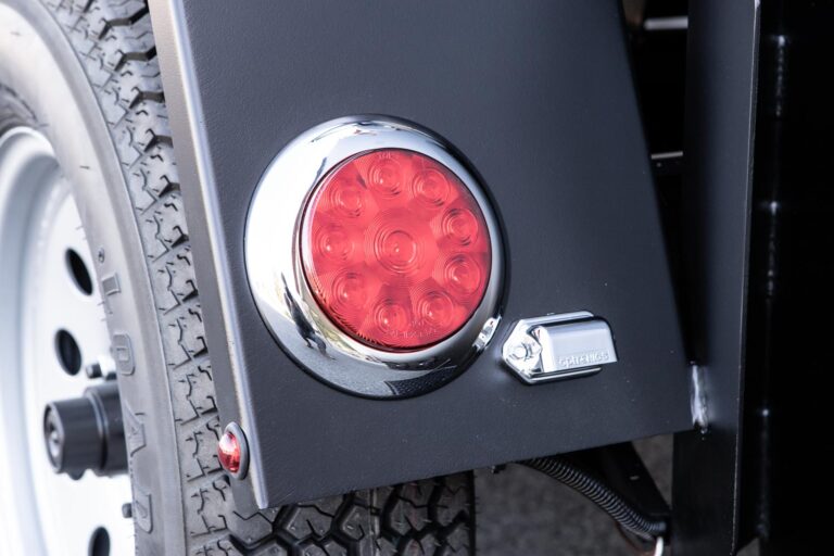 Fender and Flush-Mount LED Light on TS1000 Tank Smoker